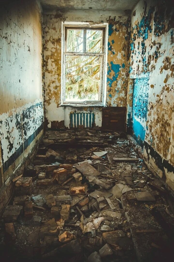 Полы разобраны, батареи сняты
