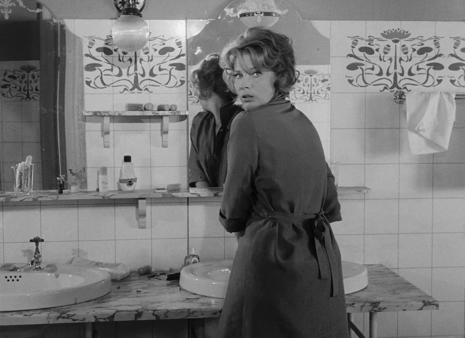 Гуннель Линдблум в «Молчании» — женщина-загадка ничуть не меньше, чем Элизабет Воглер  