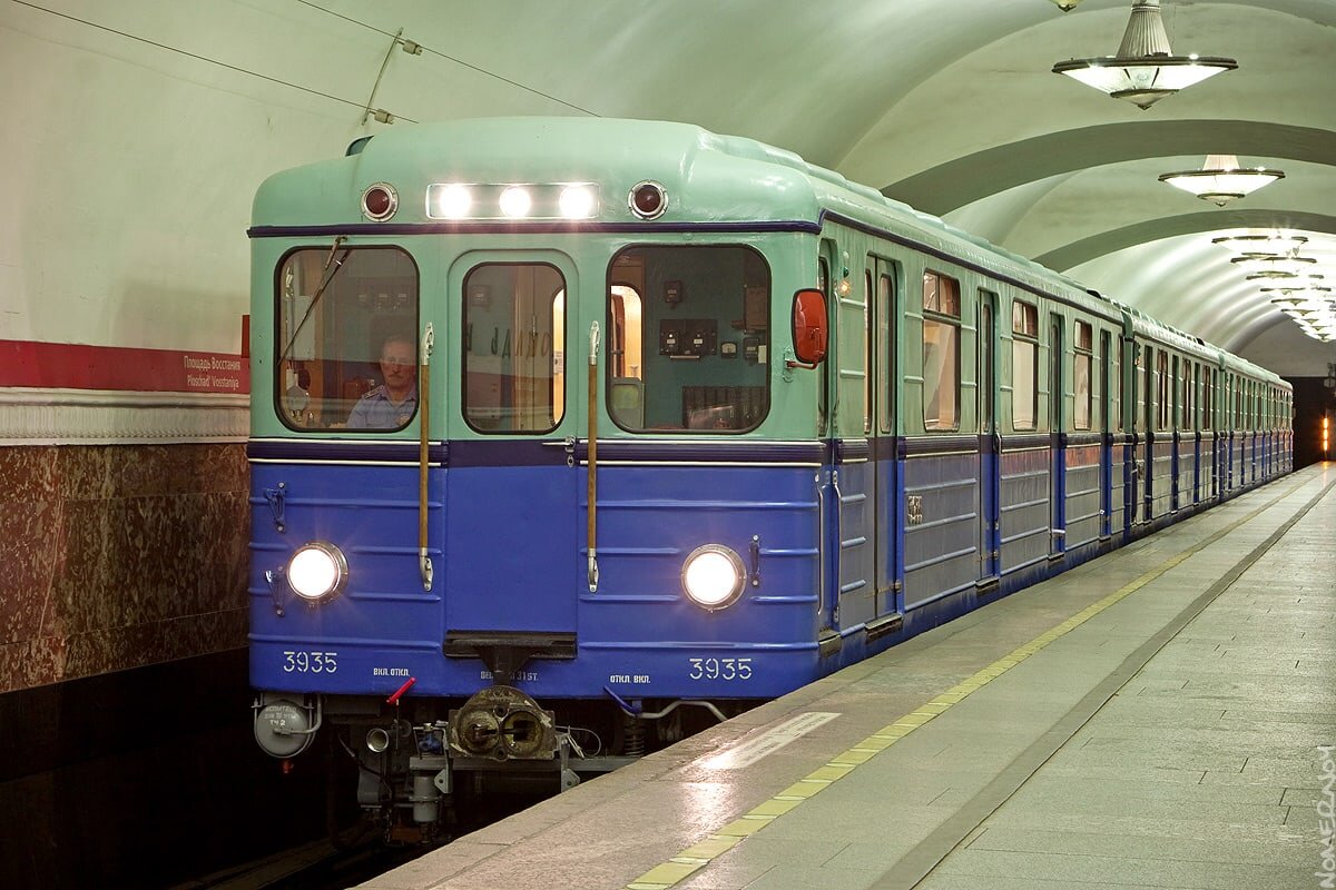 Вагоны санкт петербург. Метро вагон типа е в Петербурге. Вагон метро типа еж в СПБ. Вагон типа г СПБ. Вагон метро серии е.