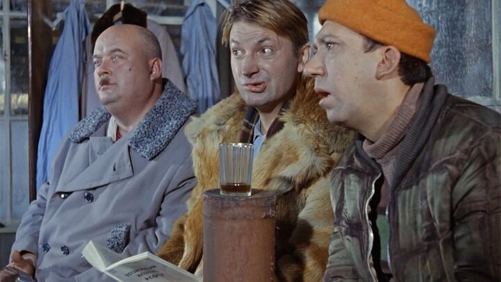 Кадр из фильма "Операция "Ы" и другие приключения Шурика"
