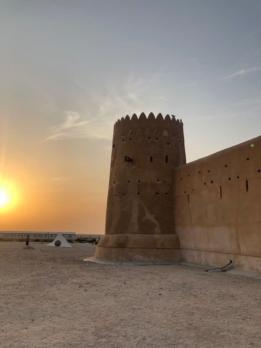 Это такая крепость – Аль-Зубара. Очень романтично!