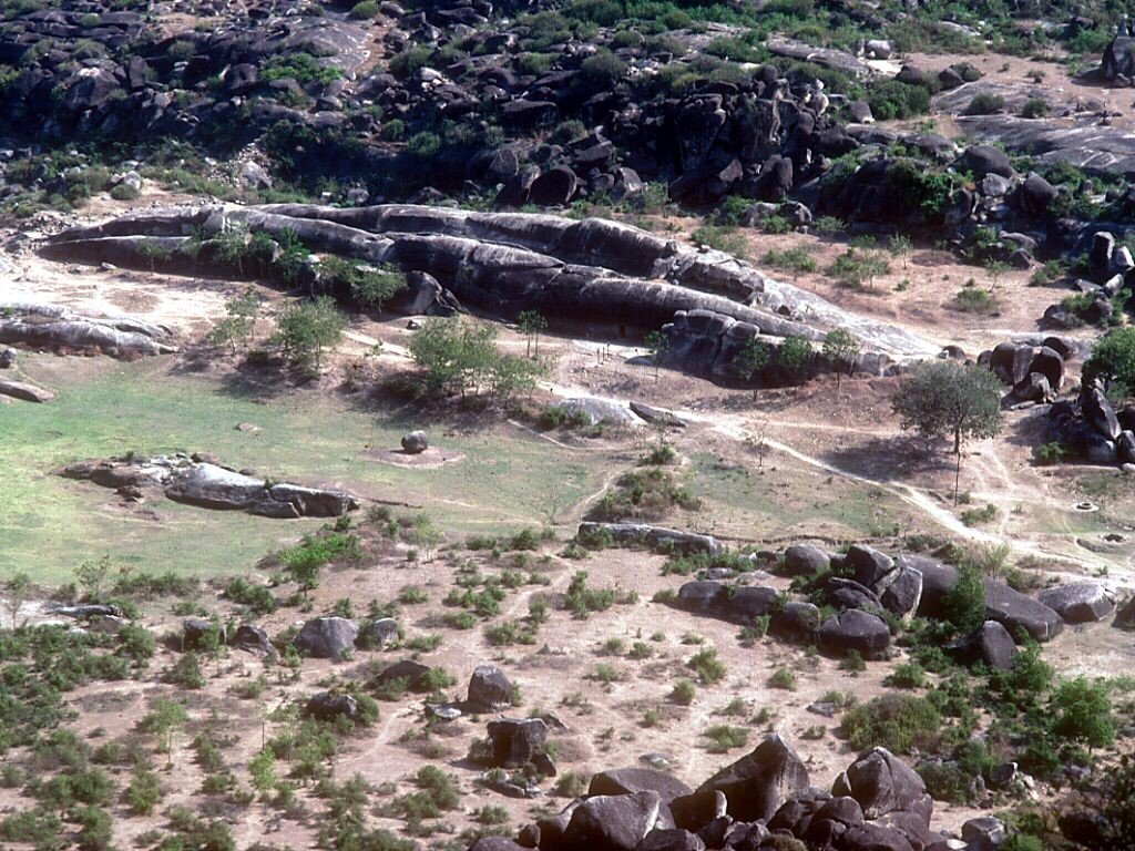 Каменная гряда. Источник фото: https://earth-chronicles.ru/news/2014-07-01-67686