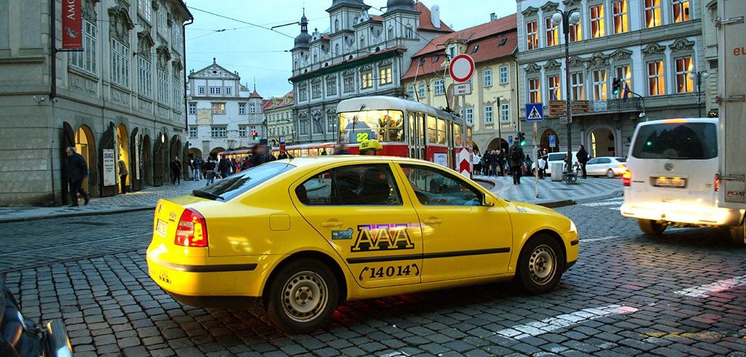 Чехия такси. Такси в Праге. Чешское такси. Чешский таксист. Taxi Чехия.