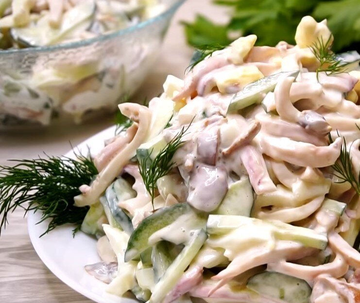 Салат из кальмаров