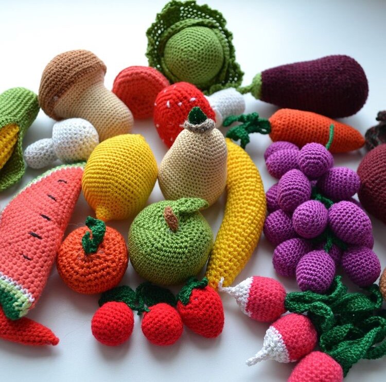 Вязаная еда( из личного архива)