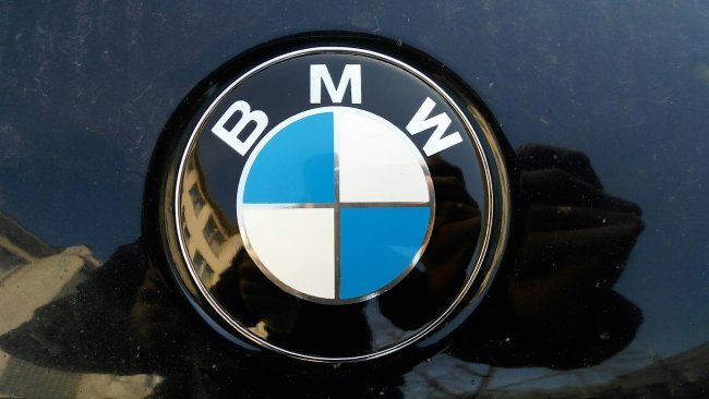 Логотип BMW