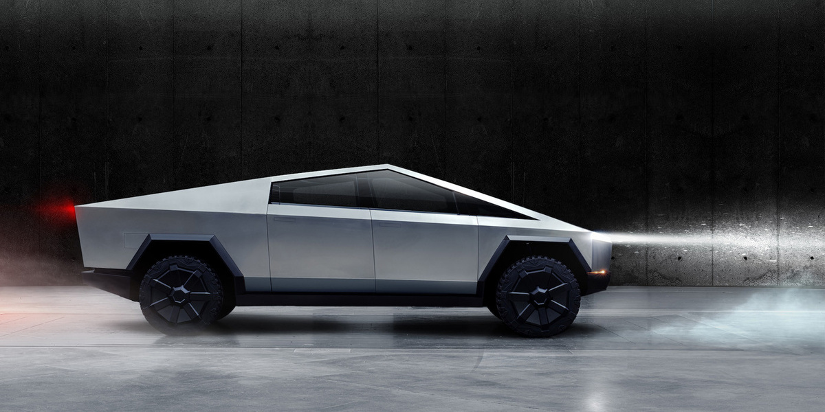 Tesla в производстве Cybertruck  