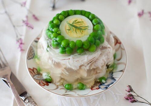 Куриное заливное от Елены @urbanistka_vl. Рецепт есть - спрашивайте.)