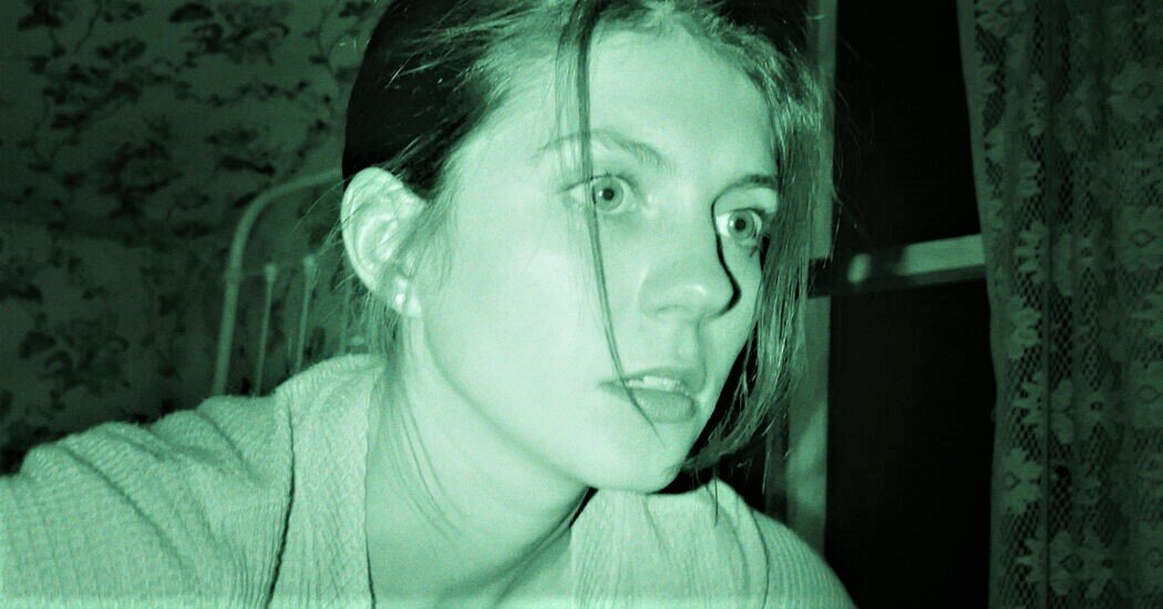 Кадр из к/ф «Паранормальное явление: Ближайший родич».