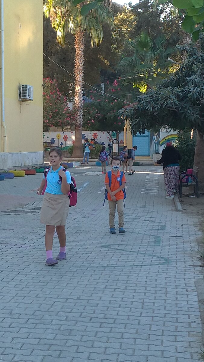 Мои ребята в школьной форме.