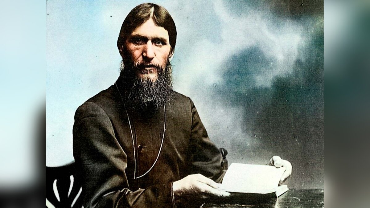 Всю жизнь изображал Распутина и умер с ним в один день в одном месте ...