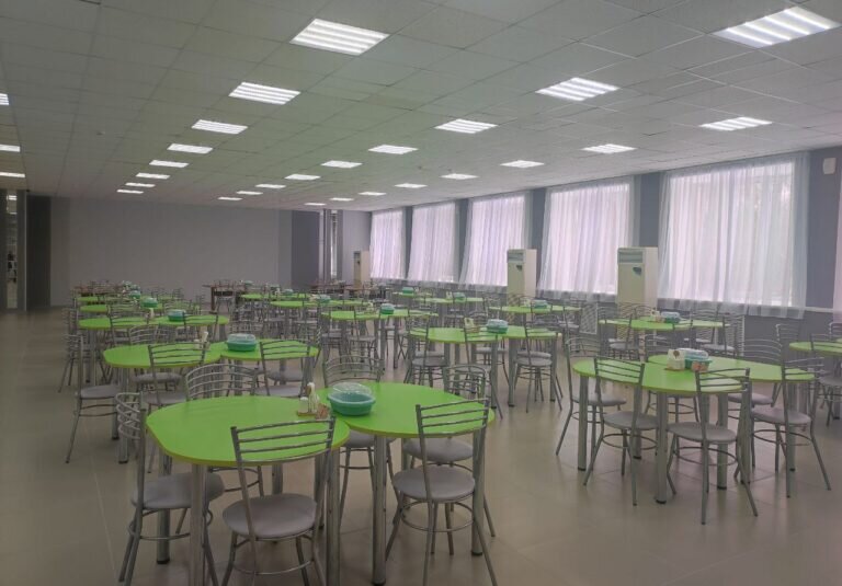    В Оренбургском районе завершают капремонт в реабилитационно-оздоровительном центре «Русь» Кристина Просвиркина