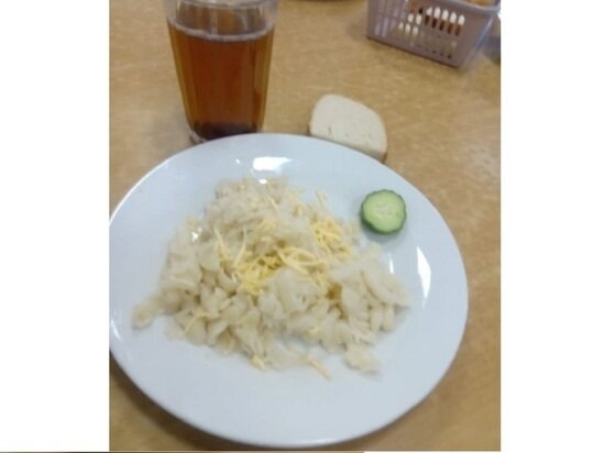     Фото: завтрак в одной из школ Калуги