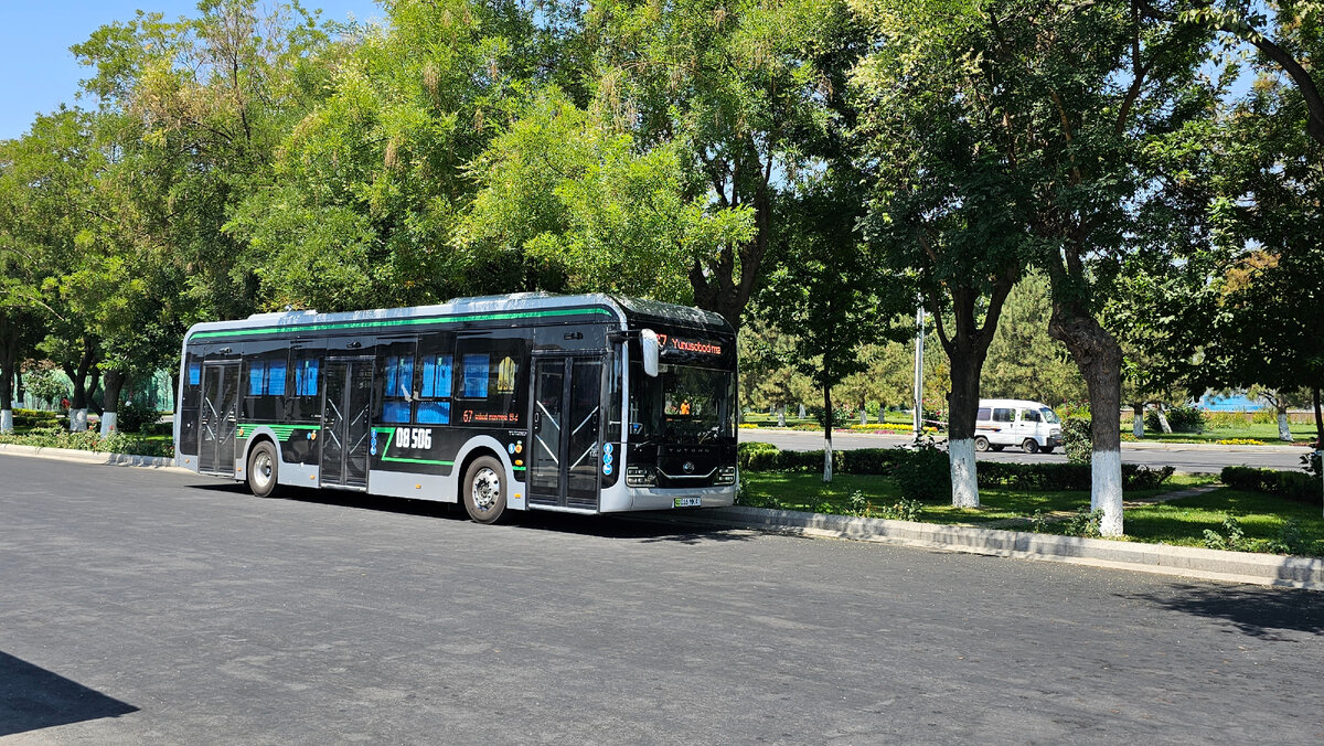 Скучно стоять просто так, фоткаю автобусы 😁