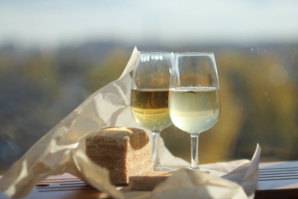 Fino En Rama комнатной температуры, белый чай холодного настаивания и белевская пастила. © Ольга Никандрова