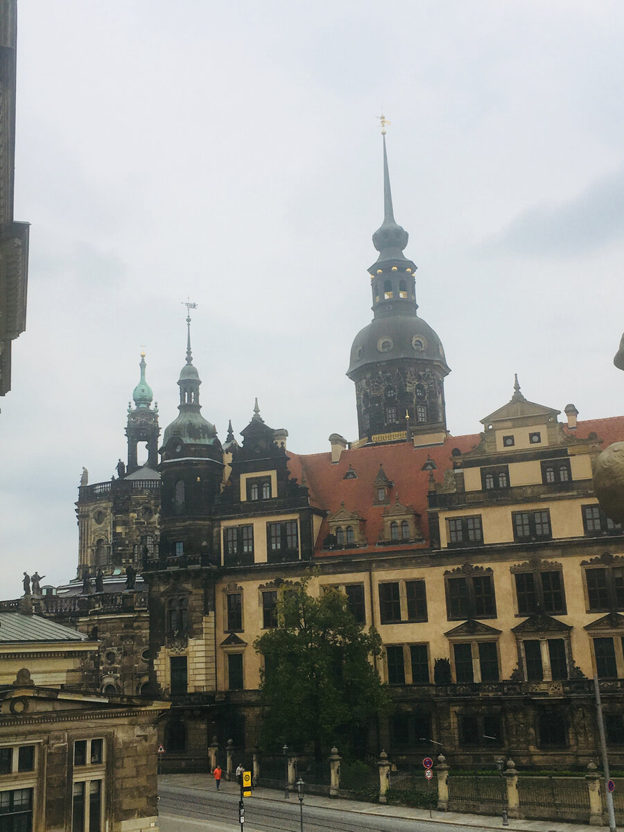 В Дрездене находится, на мой взгляд, самое большое количество готических зданий