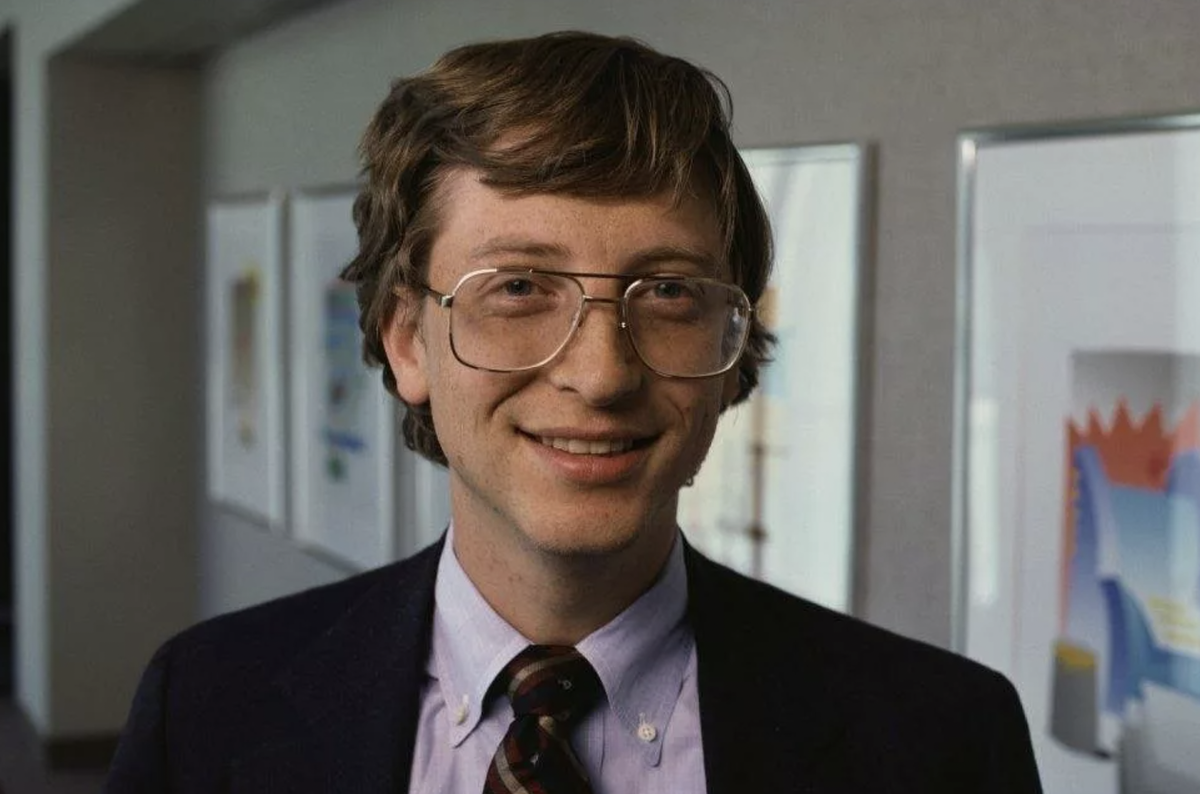 Билл гейтс молодой. Билл гейтс в свитере. Билл гейтс часы. Джон гейтс. Билл гейтс 1955.