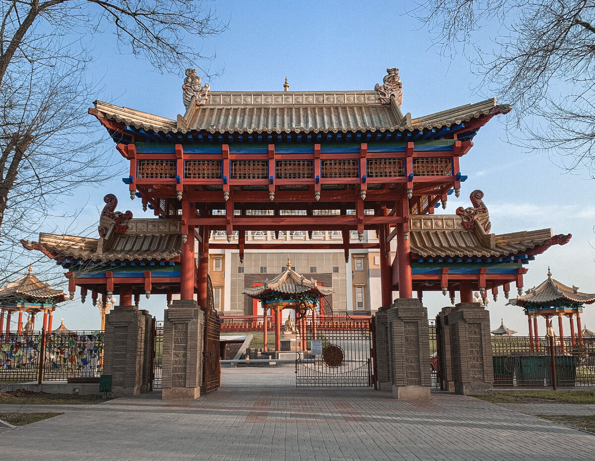 Калмыкия - единственная буддийская республика в Европе. Фото автора