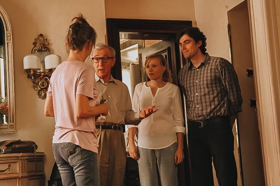 Вуди Аллен в роли отца героини одной из историй. Кадр из фильма «Римские приключения», 2012