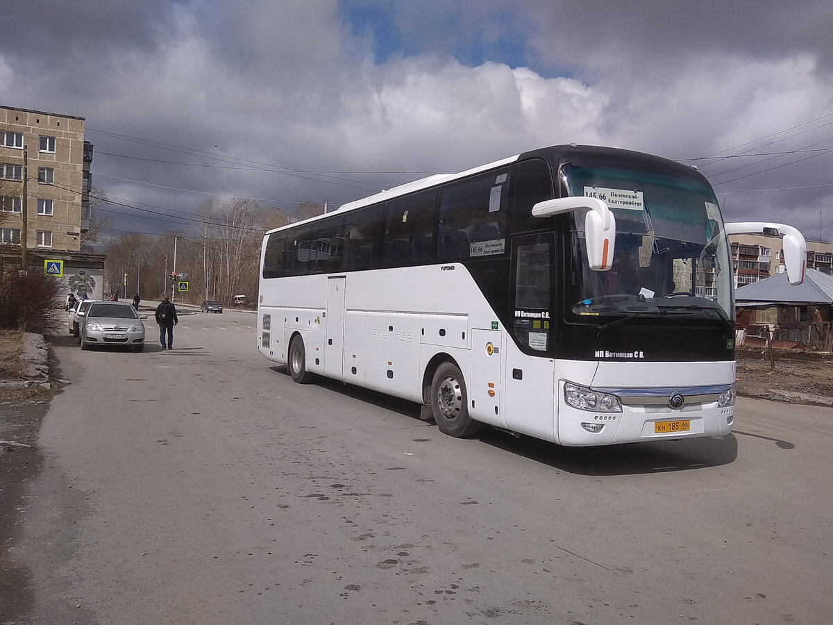 Такие автобусы возят пассажиров из Екатеринбурга в Полевской