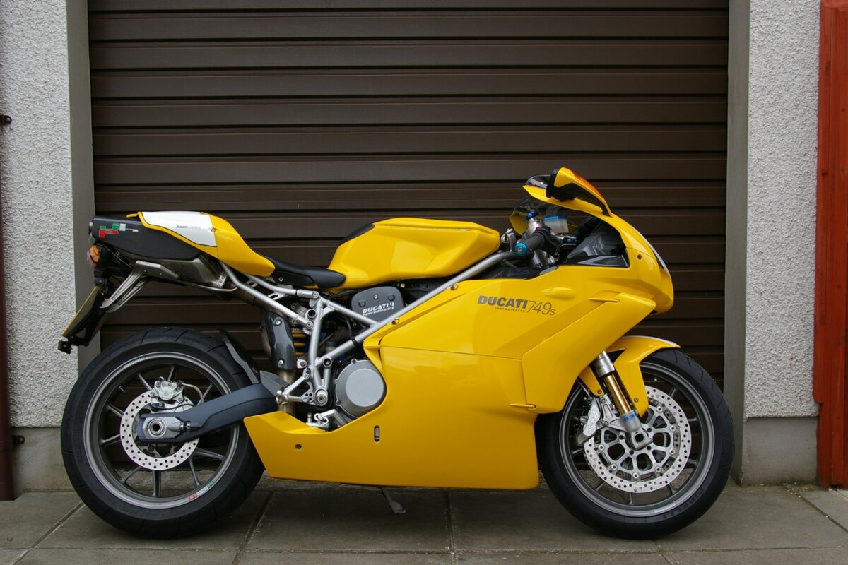 Ducati 749s Дукати