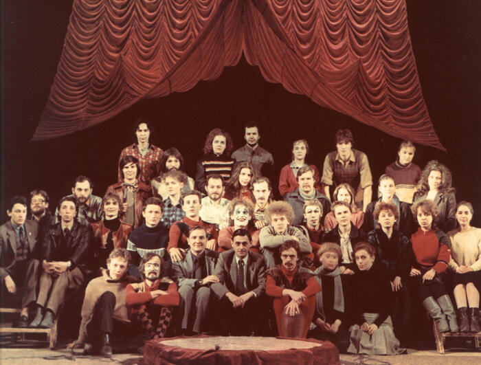 Фото: московский музыкально-драматический театр "Арлекин", конец 1980-х гг.