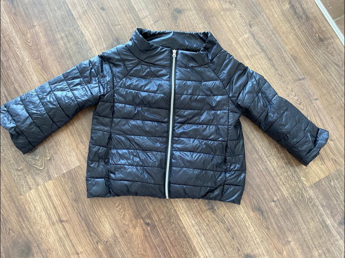 Я продала её за 300р. Ей около 5 лет и давно лежала без дела