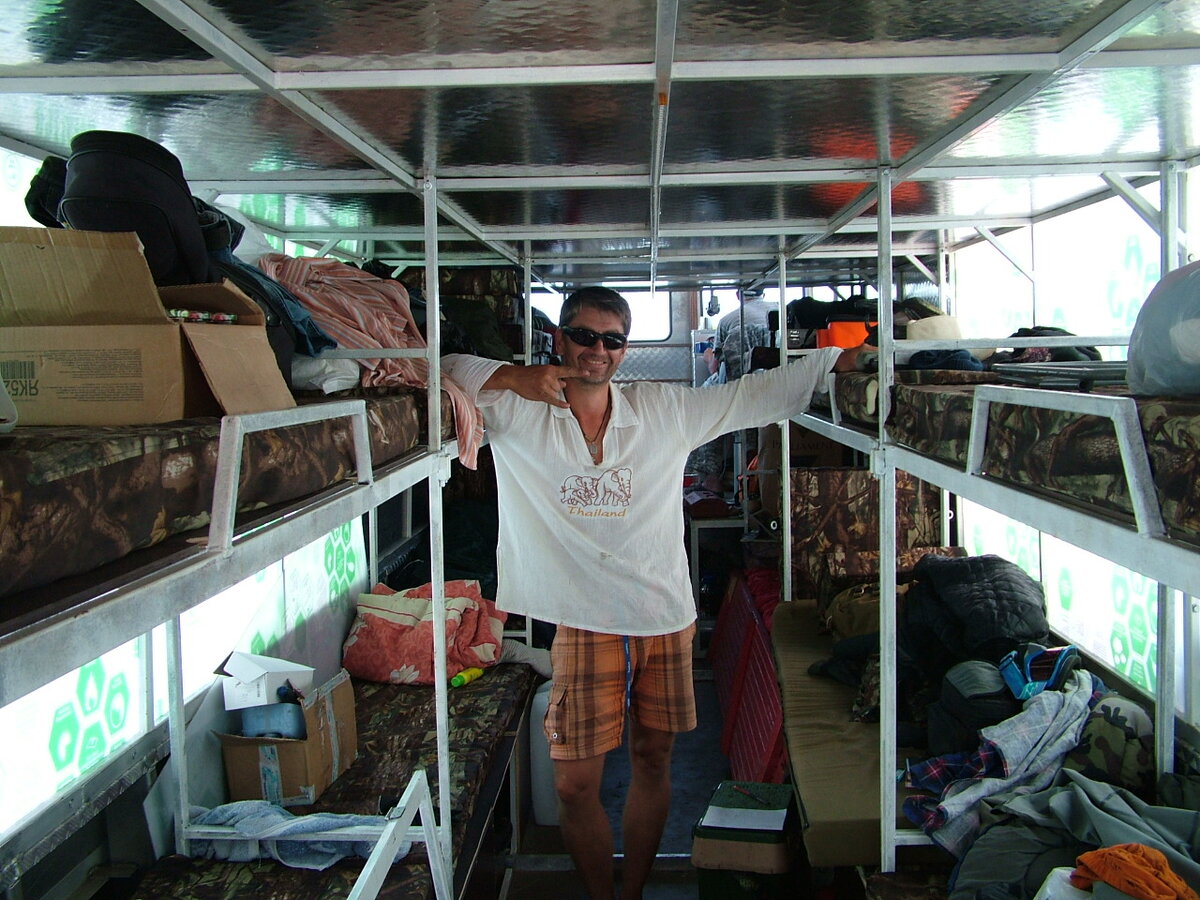 Внутреннее убранство катера