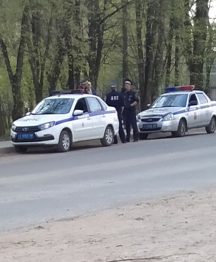 Гибдд стережет порядок в день особого поминовения усобших