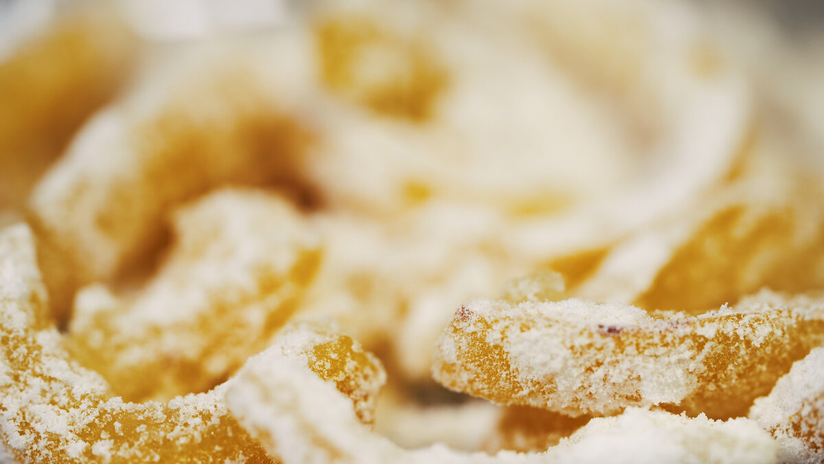 Цукаты из кожуры помело