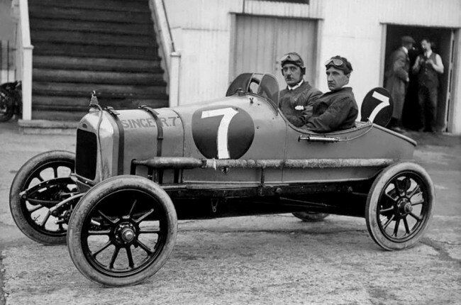 Aston Martin Singer 10