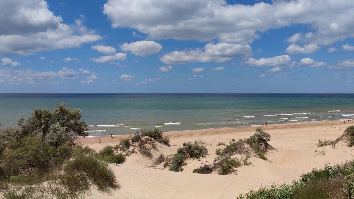 Даже в пик сезона здесь малолюдно