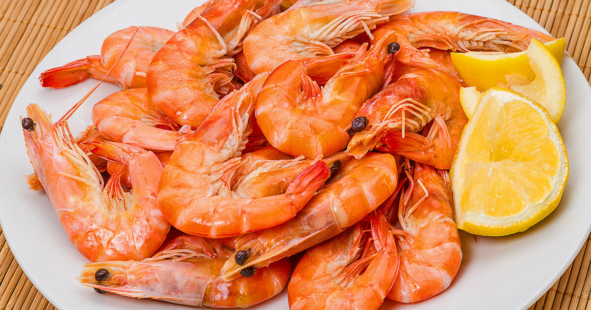 Источник фото: https://lady.tochka.net/45876-a-ty-znaesh-kak-i-skolko-varit-zamorozhennye-krevetki/ 