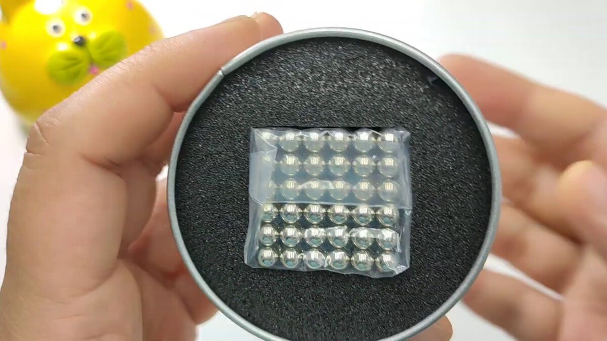 Неокуб- магнитная игрушка, магнитная головоломка. Фото сделано мной, при распаковке и обзоре данной игрушки.  Ссылка на видео в Дзене https://zen.yandex.ru/media/id/5fcb1f8de870660498185b7c/neokub-raspakovka-i-obzor-klassnoi-igrushki-antistress-60ac59f2d4bda376e796fe73?from=editor