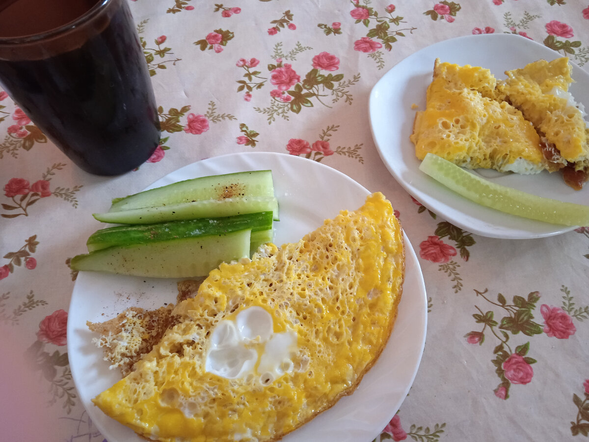 Маленькая порция для дочки, яйца домашние 