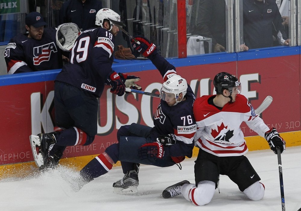 Момент игры двух сборных.  фото: картинки яндекса. 