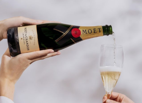Фото: Instagram @moetchandon