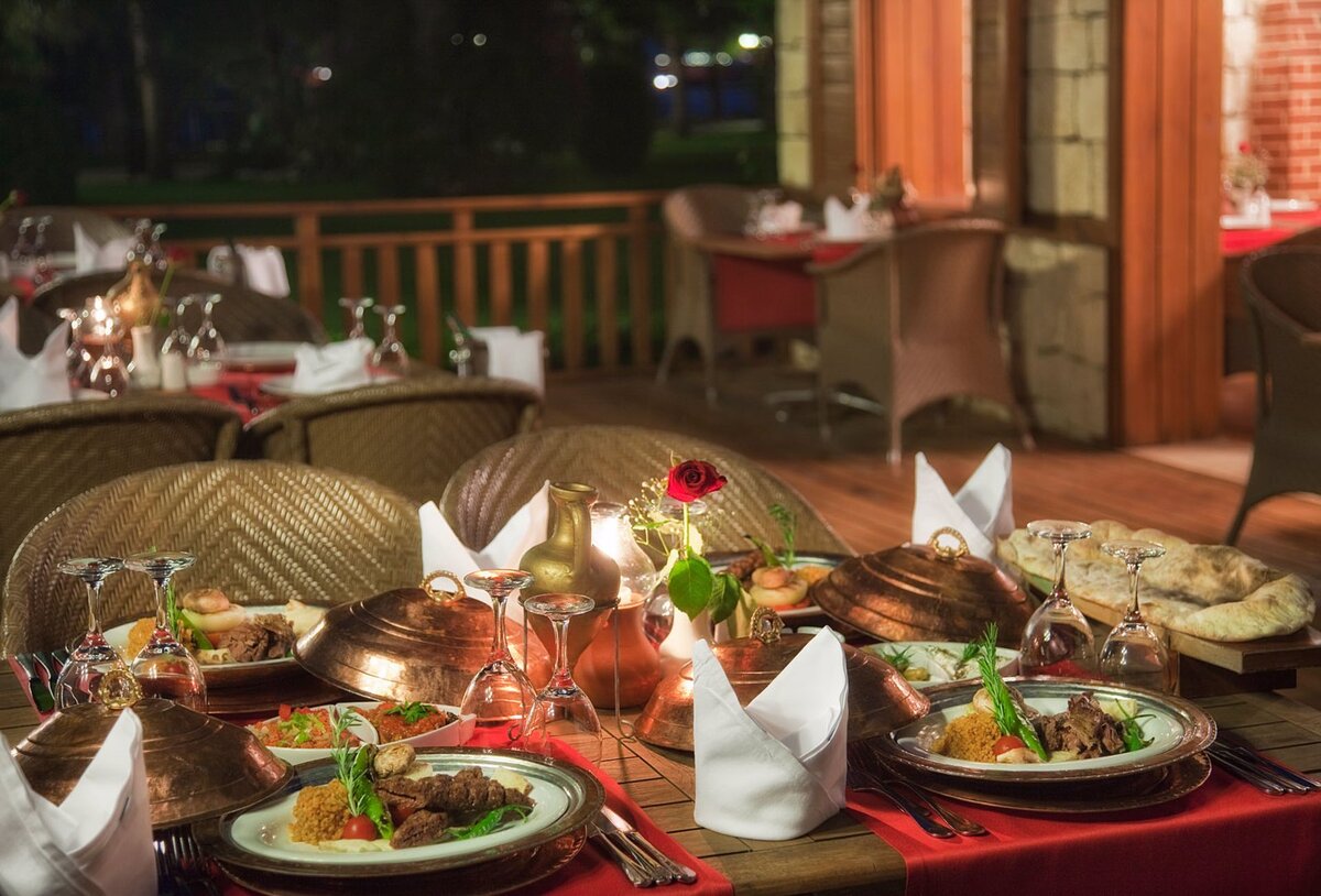 Окунитесь в местный колорит и попробуйте турецкую кухню