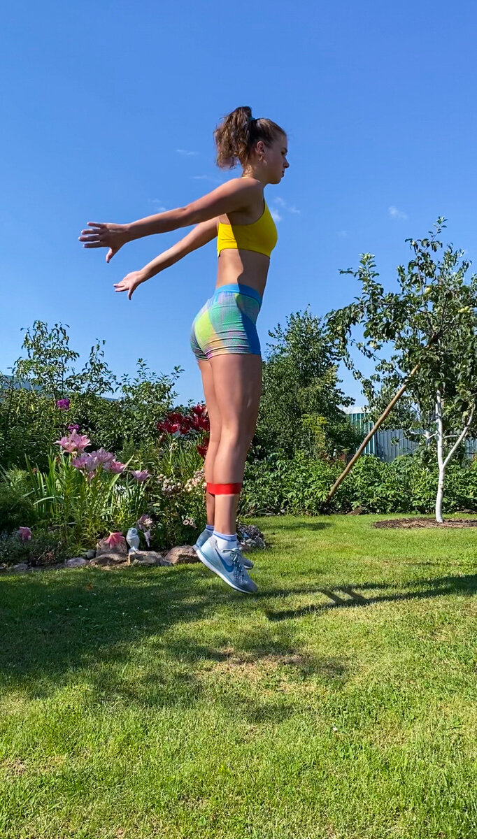 Приседания с выпрыгиваниями