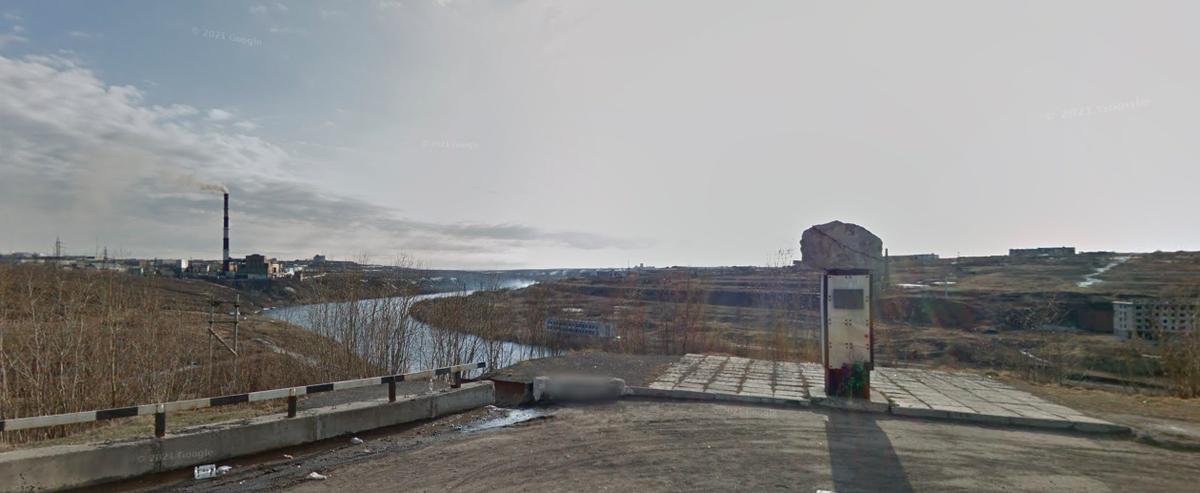 Воркута. Набережная. Памятник жертвам политических репрессий. 