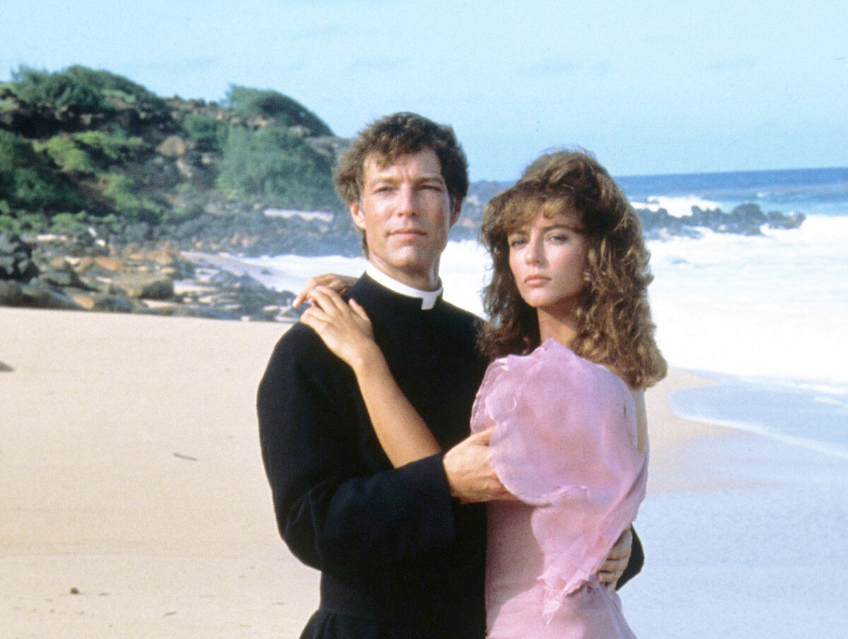 Кадр из фильма "Поющие в терновнике".