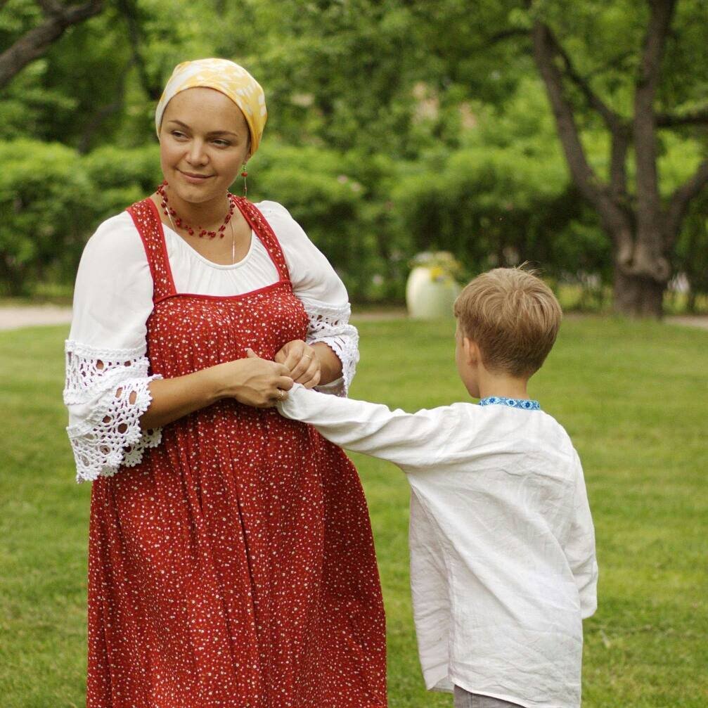 На фото я в ожидании четвертого ребенка, единственной дочки.