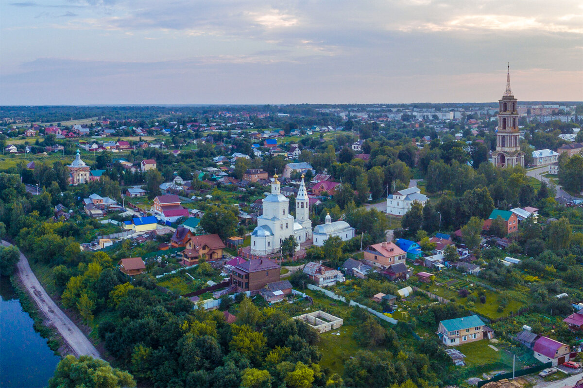 Поручик Ржевский, булочка и «чебурашка»: все лучшее в городе Венёве |  Славия | Путешествия по Центральной России | Дзен