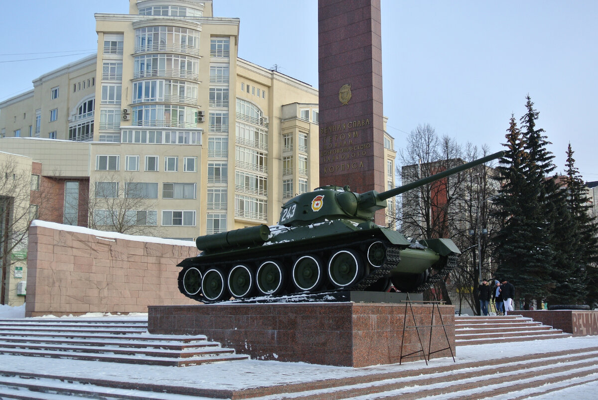 Памятник Уральскому добровольческому корпусу. | Пермь. Куда сходить? Что  посмотреть? | Дзен