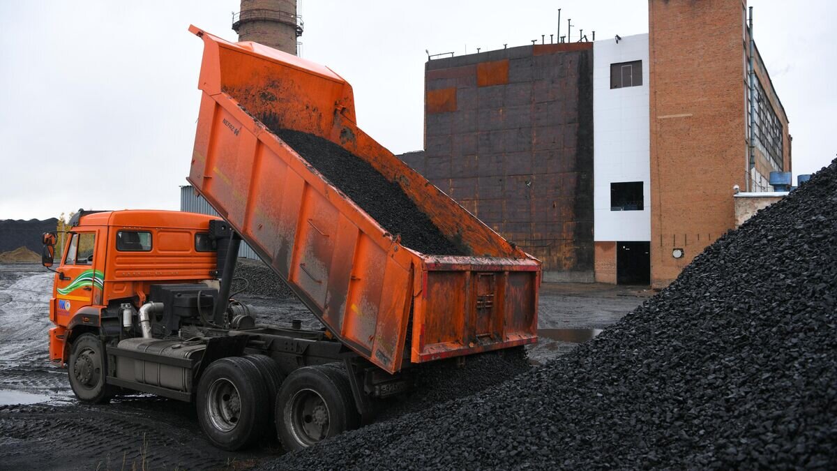    Подготовительные работы к отопительному сезону © РИА Новости / Александр Патрин