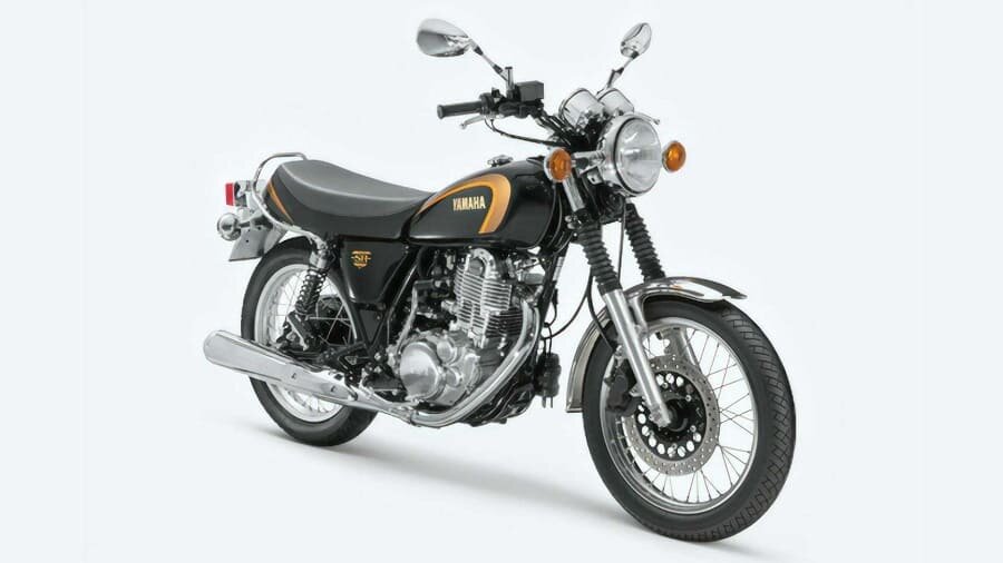 Yamaha SR400 оказалась настолько удачным мотоциклом, что даже спустя 43 года выпуска не может спокойно уйти на пенсию!