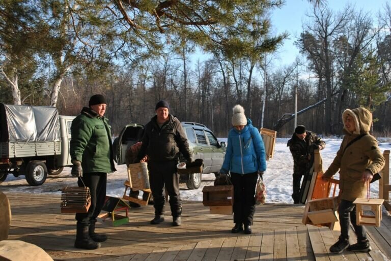    Гостей Бузулукского бора просят захватить с собой семечек для кормления птиц Андрей Севостьянов