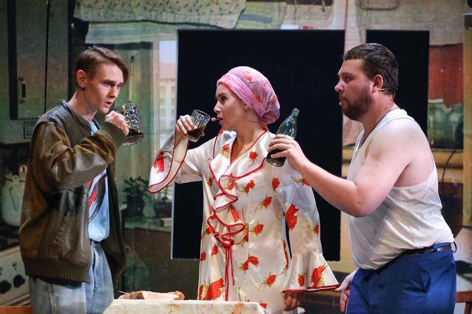    Лирическая комедия «Облако-рай» Олег УКЛАДОВ