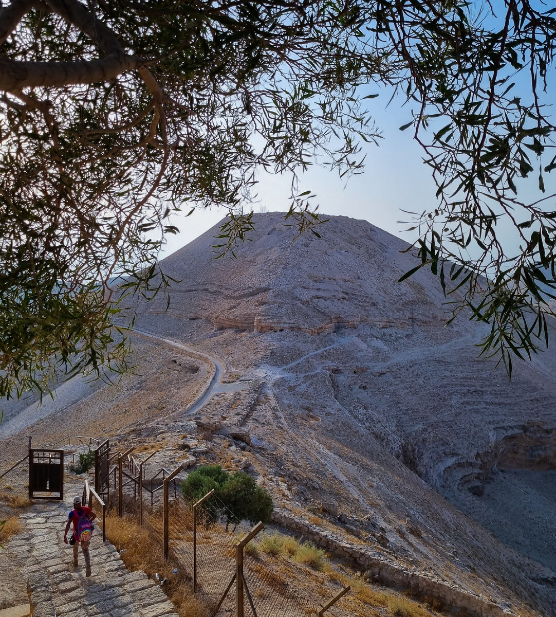 Гора, на которой находилась крепость Махерон, Мукавир, Иордания (фото автора)