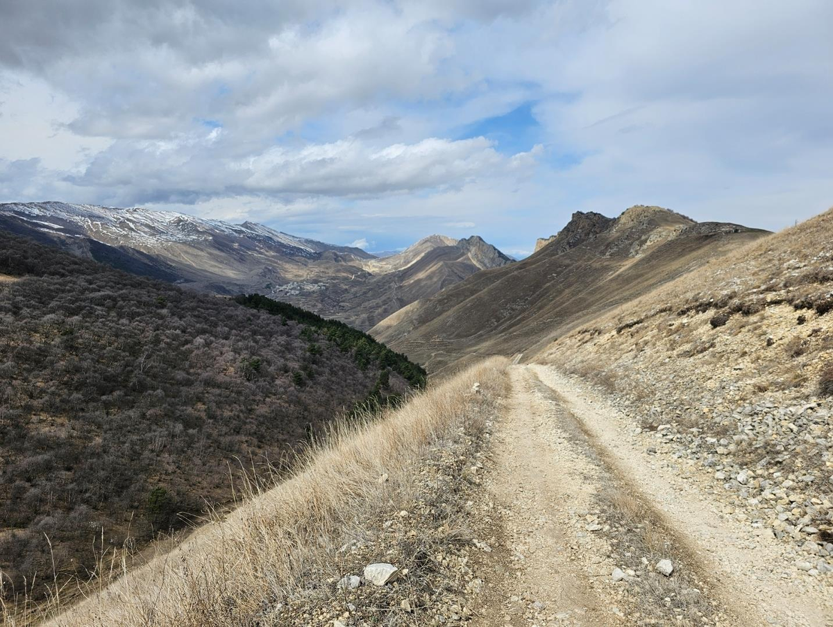 Кавказская тропа. Большая Кавказская тропа. Кавказская тропа Дагестан фото.